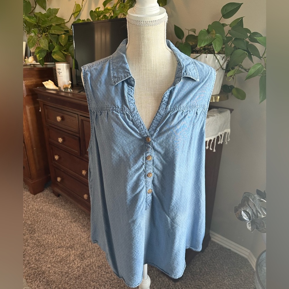 Time and Tru Blue Sleeveless Blouse